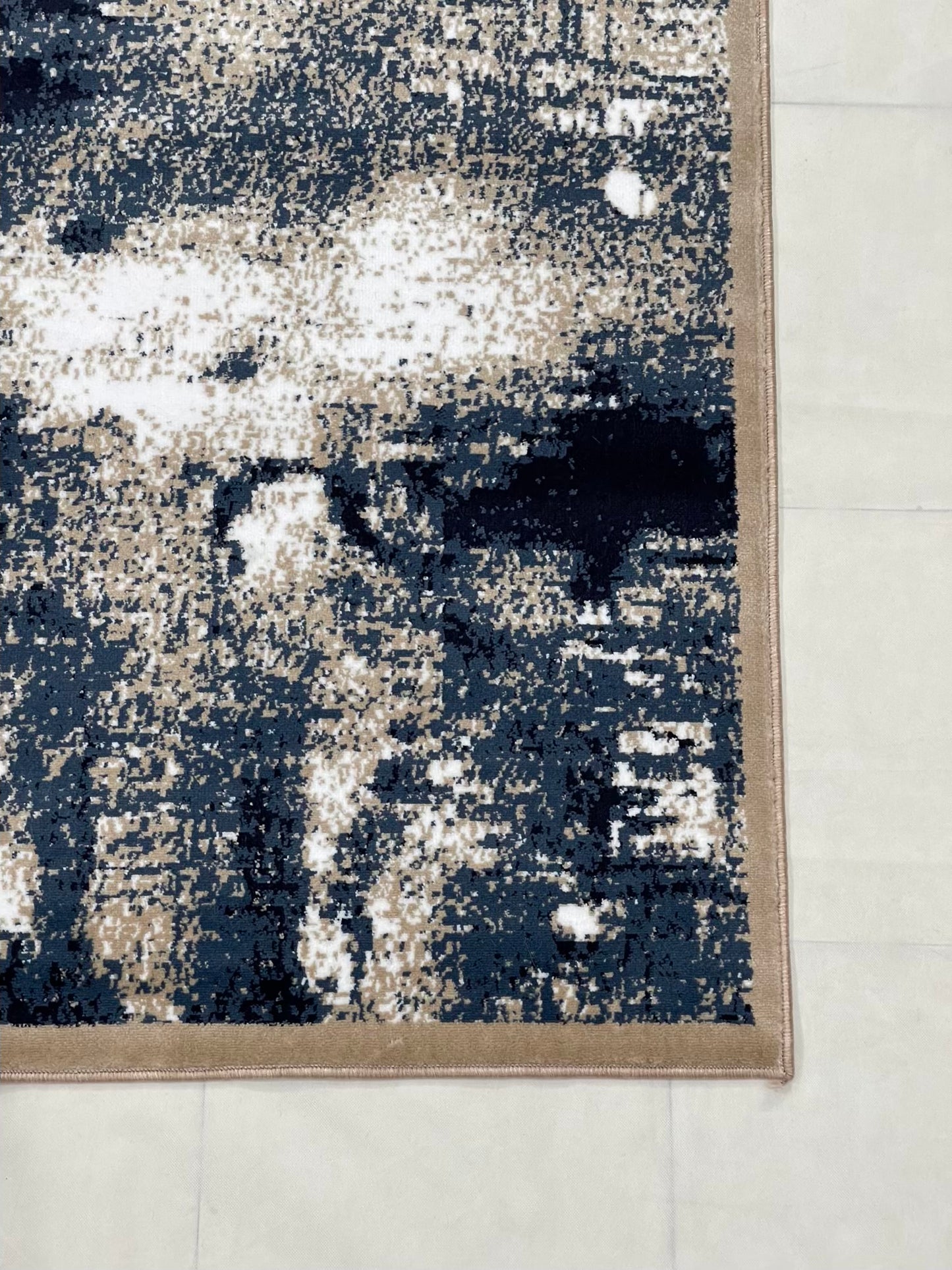 Modern polypropylene Rug,back woven(Article-6777-Mink )
Size : 5ft width  x 7.3ft length (150cm x 220cm)