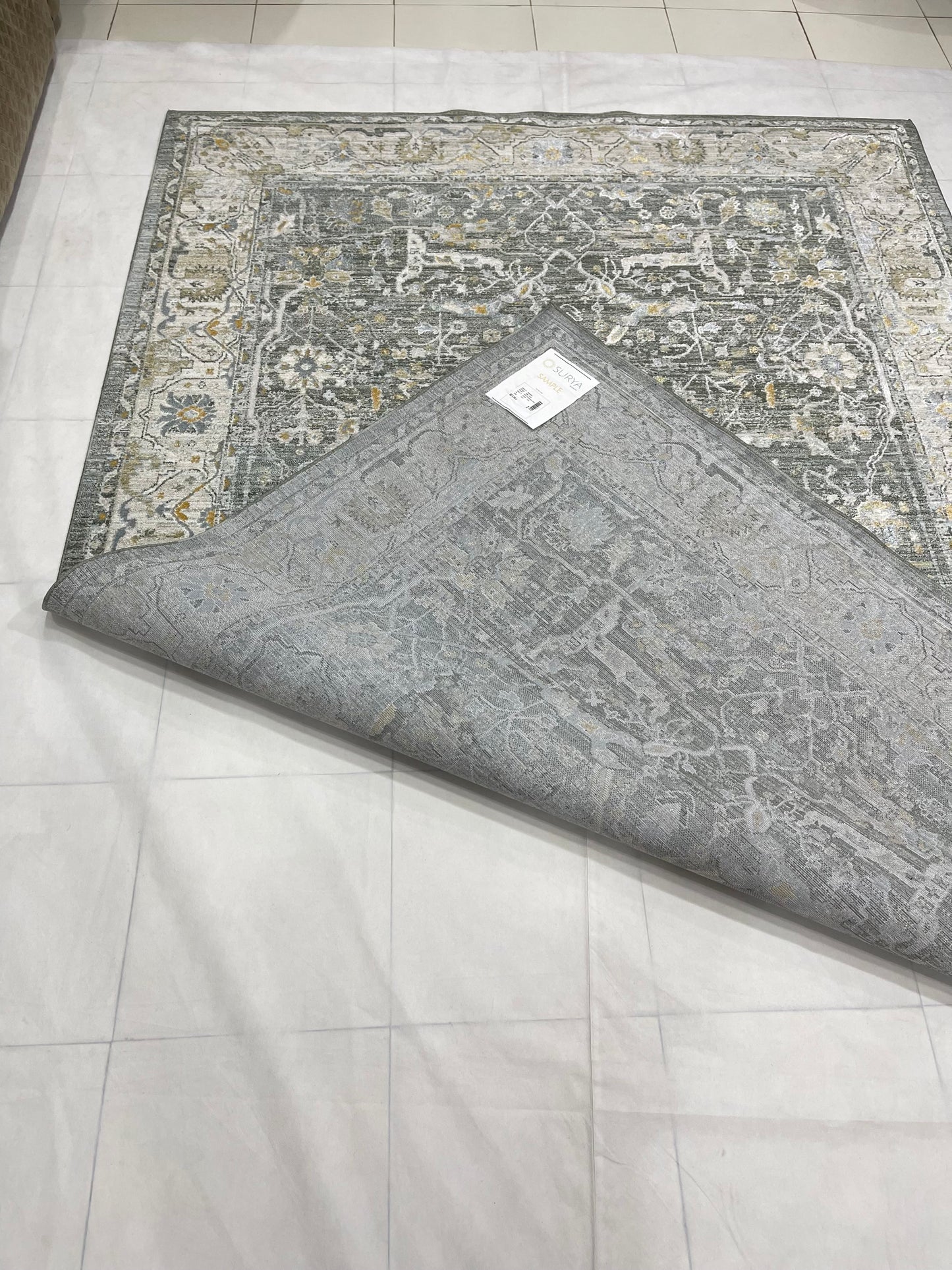 New Turkish Silk (Surya) 
Size: 6.6 ft width x 9.6 ft length (200cm x 290cm)
Article -406- Green ,Off white