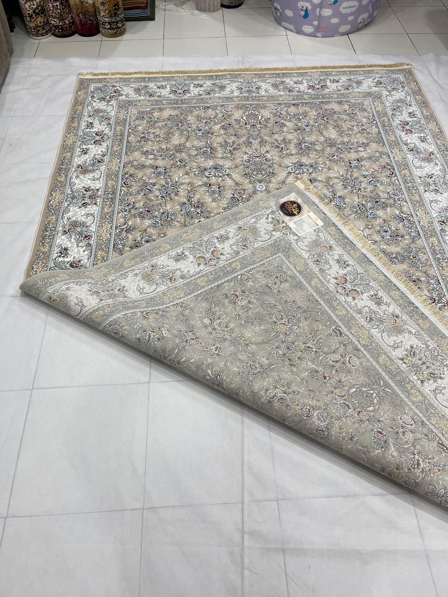 Irani Pure Acrylic 1200 Reeds
Article -212-Beige
Size : 6.6 Ft width x 9.6 Ft length (200cm x 290cm)