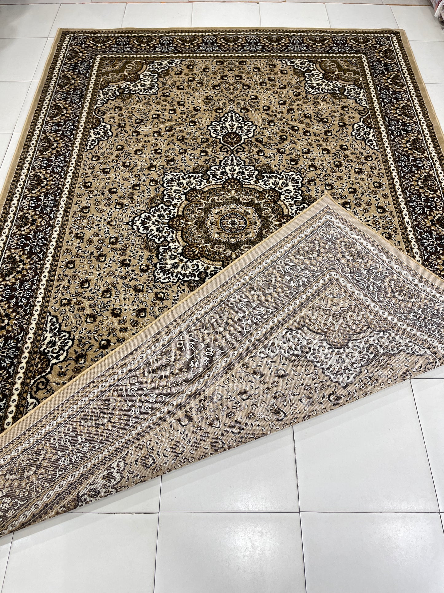Persian polypropylene Rug,back woven(Article-04-Biege)
Size : 6.6 ft width x 9.6 ft length (200cm x 290cm)