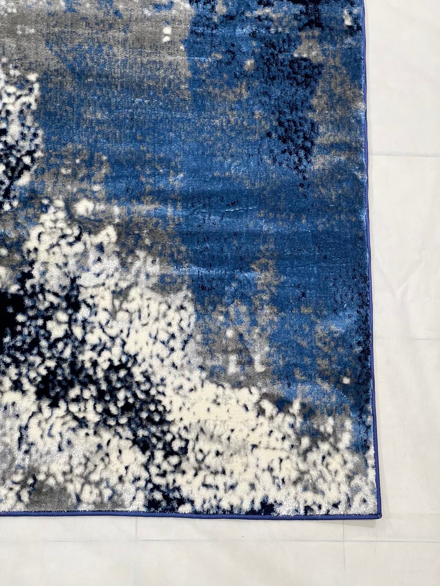 Turkish Top Quality Silk.(Article-1078-Blue , Grey) Size: 6.6 ft width x 9.6 ft length (200cm x 290cm)
