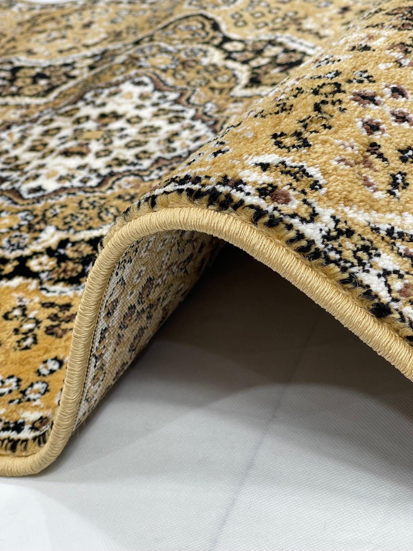 Beige  Persian Polypropylene Woven Rug.  Size : 2.6 ft width x 6.6 ft length  (80 cm x 200cm)