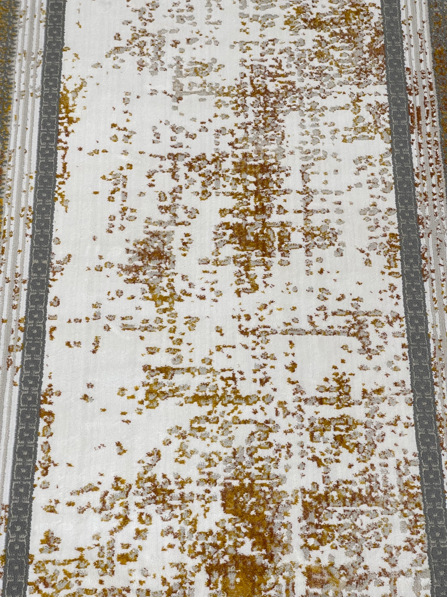Irani viscose Rug , Woven Back
Article-316-Off white
Size : 3 ft width x 5 ft length (100 cm x 150cm)