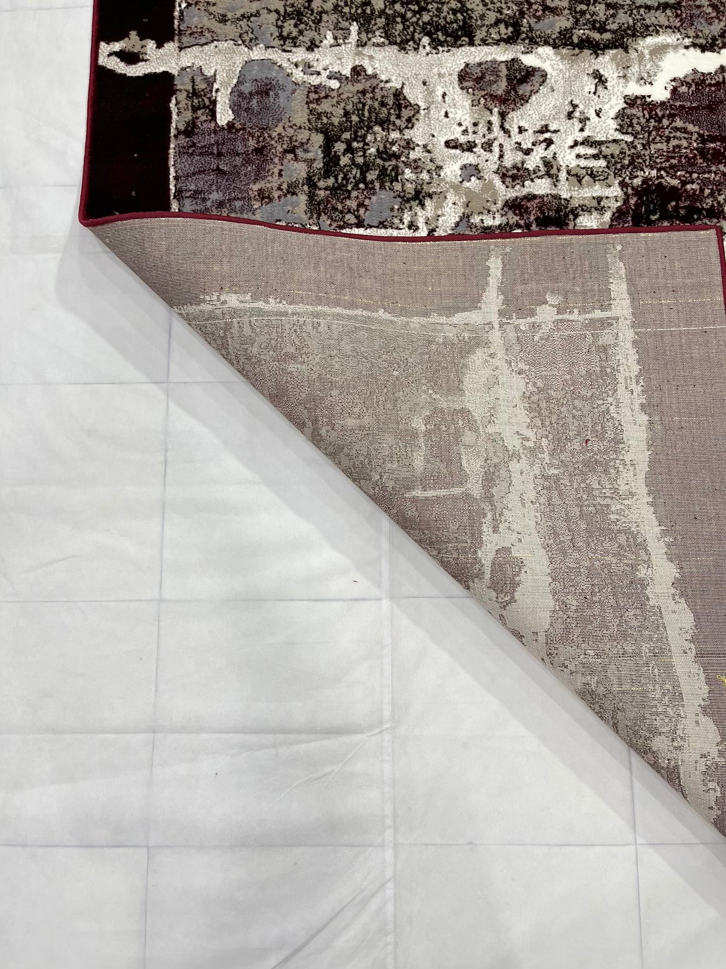 Pakistani Silk Woven Rug.(Article-1464-Red) Size : 5ft width  x 7.3ft length (150cm x 220cm)