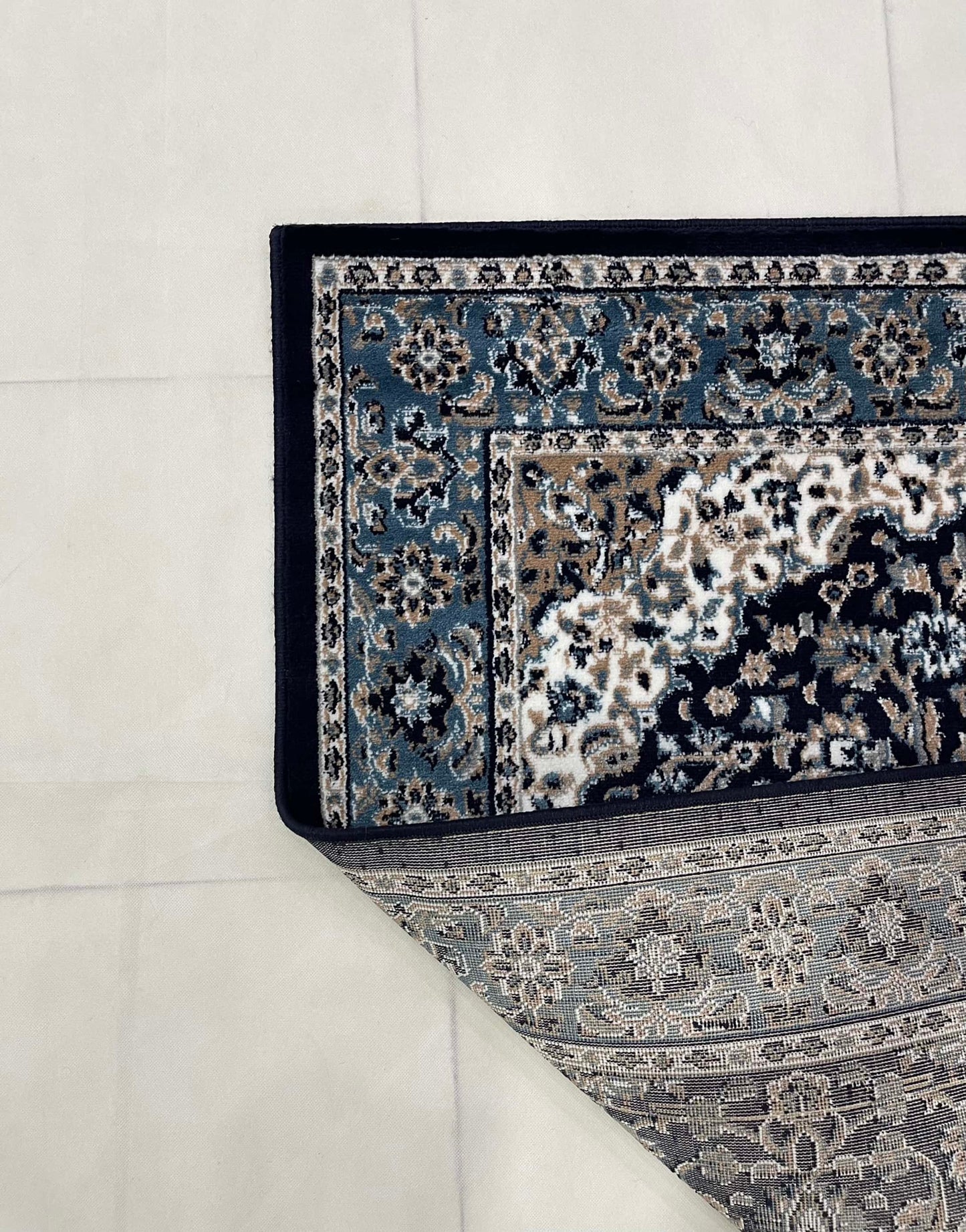 Persian Polypropylene Woven Rug.
Article-01-Blue