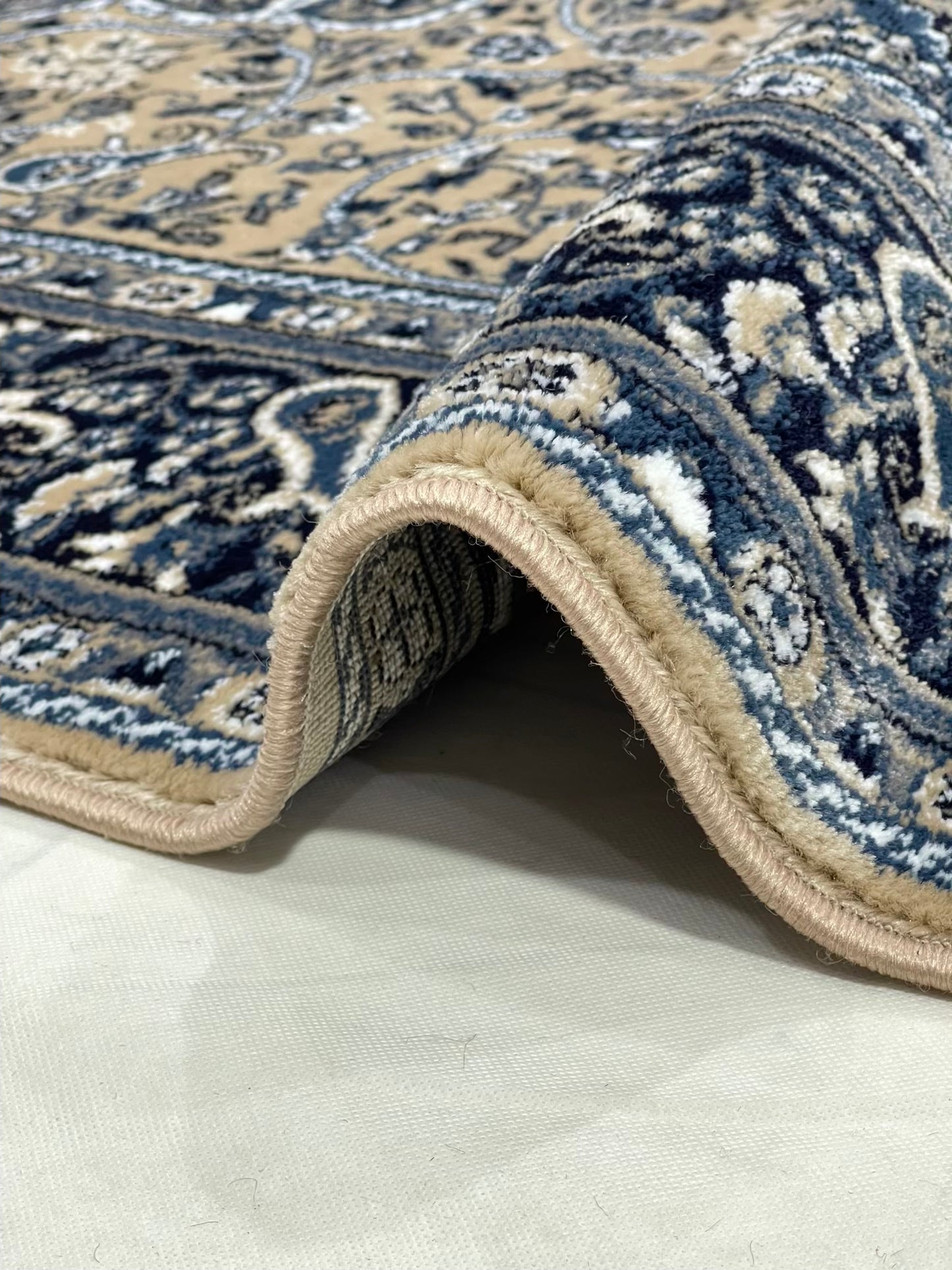 Persian polypropylene Rug,back woven(Article-27-Mink)
Size : 6.6 ft width x 9.6 ft length (200cm x 290cm)