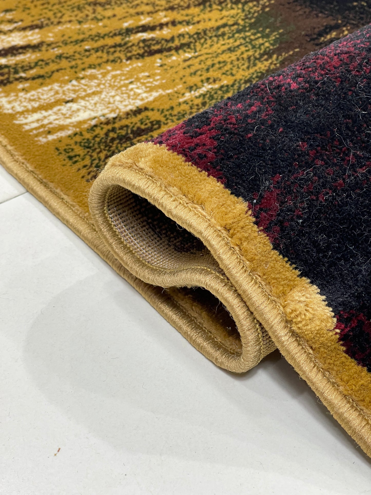 Modern polypropylene Rug,back woven
(Article-123-Gold)
Size : 4 ft width x 5.6 ft length (120 cm x 170 cm)