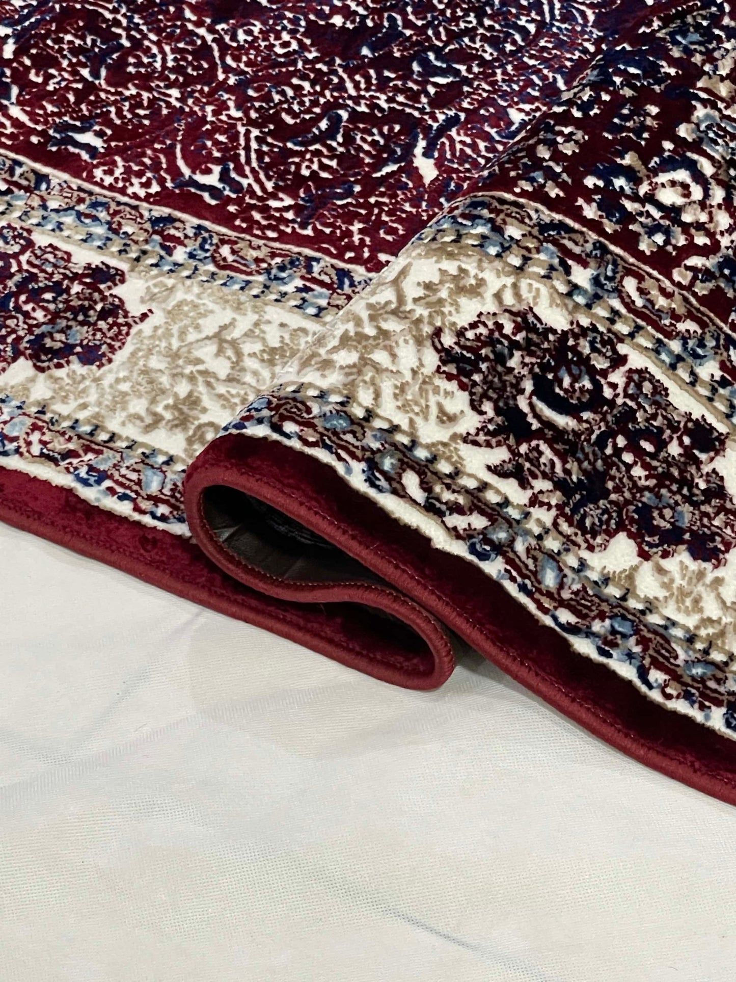 Turkish Top Quality Silk.(Article-112-Red)
Size : 5ft width  x 7.3ft length (150cm x 220cm)