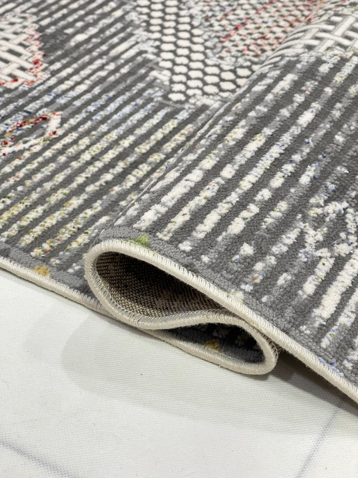 Irani viscose Rug , Woven Back Article-312-Grey Size : 3 ft width x 5 ft length (100 cm x 150cm)