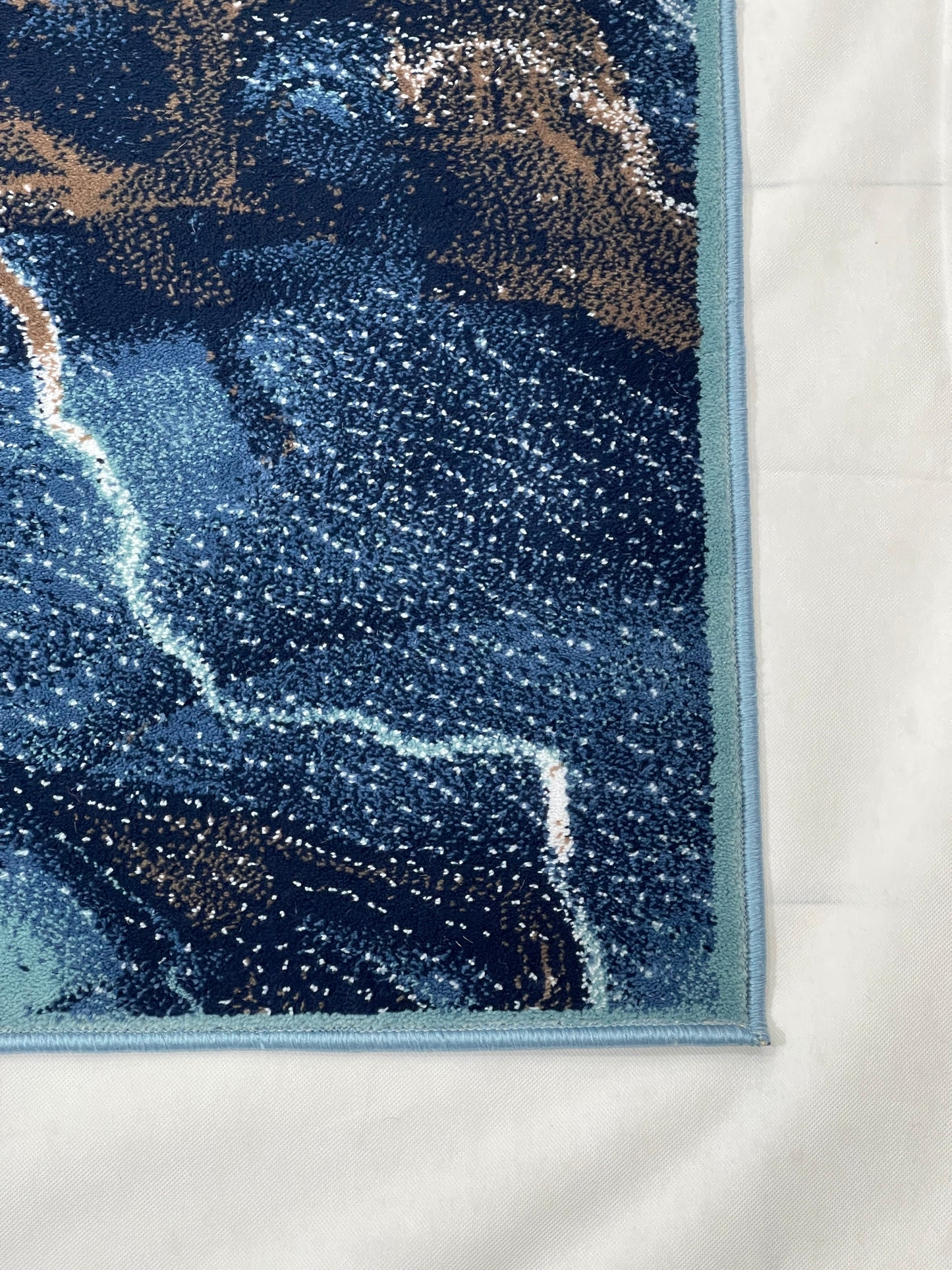 Modern polypropylene Rug,back woven(Article-6777-Feroze )
Size : 5ft width  x 7.3ft length (150cm x 220cm)