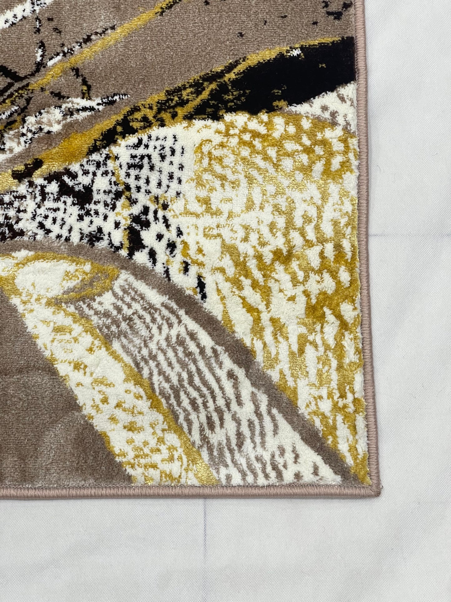 Polyester Silk Woven Rug.(Article-1564-Beige) Size : 4 ft width x 5.6 ft length