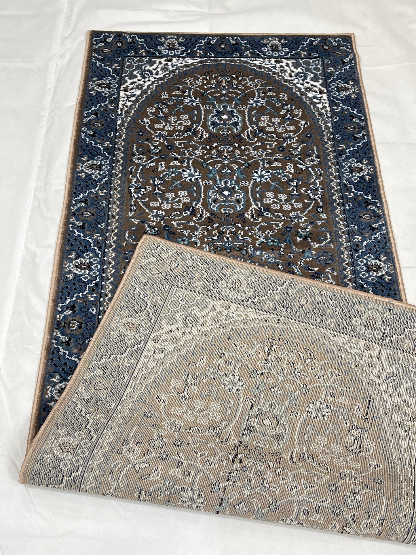 Mink Persian Polypropylene Woven Rug.  Size : 2.6 ft width x 6.6 ft length  (80 cm x 200cm)