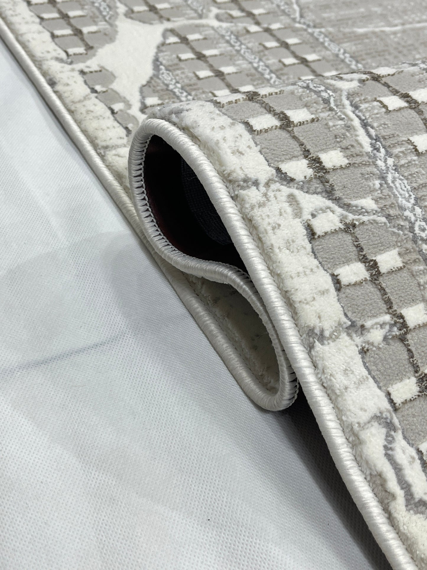 New Turkish Silk (Surya A) 
Size: 6.6 ft width x 9.6 ft length (200cm x 290cm)
Article -626- Off White , Grey