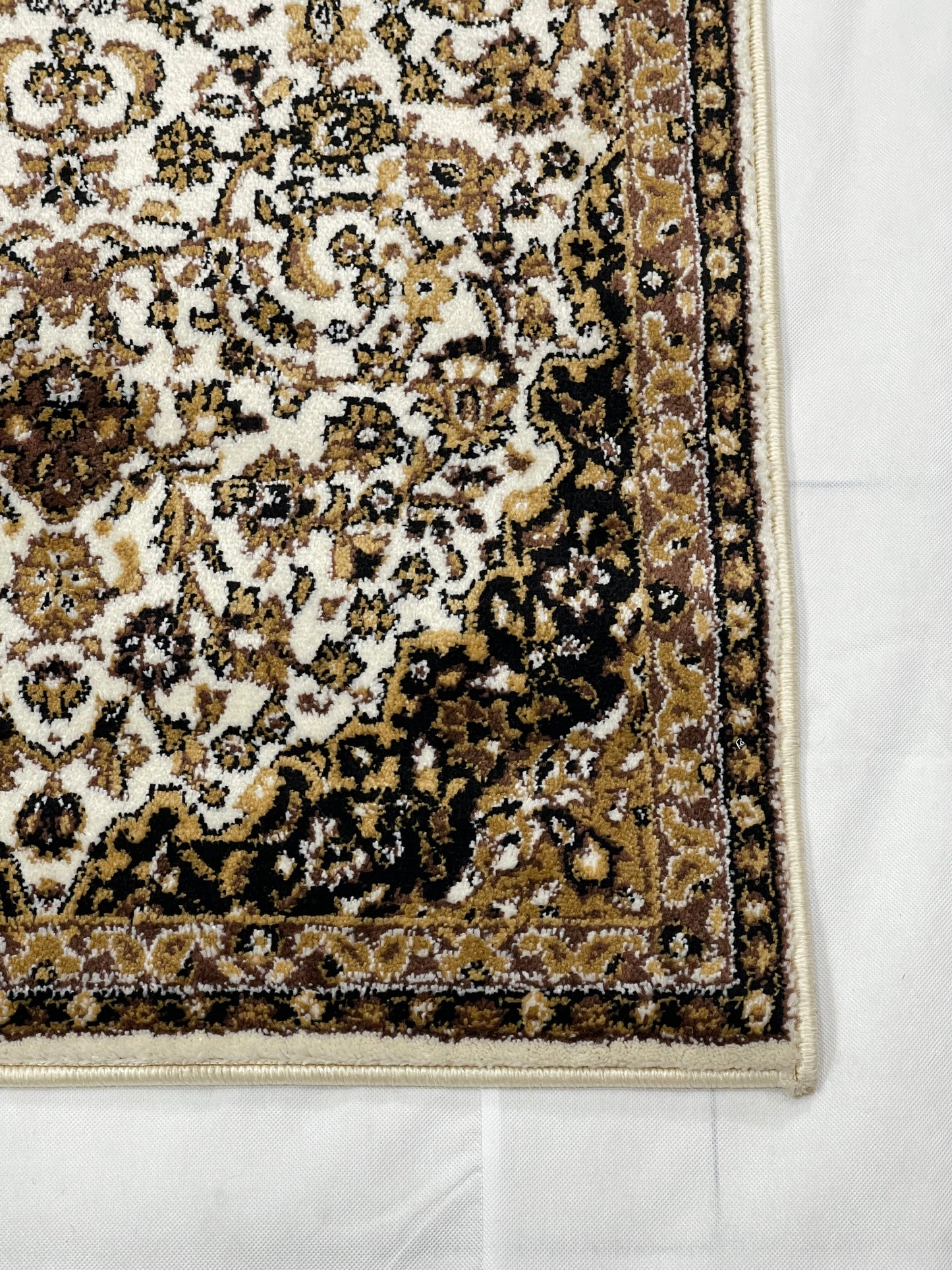 Off white Persian Polypropylene Woven Rug.
 Size : 2.6 ft width x 6.6 ft length
 (80 cm x 200cm)