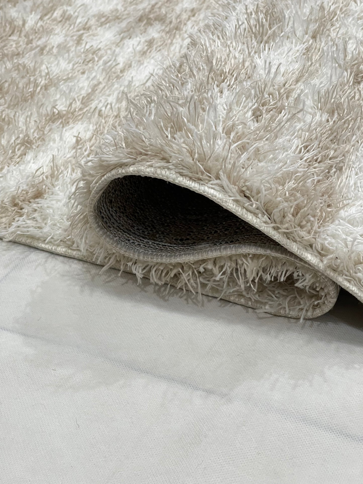 Turkish Shaggy Rug With Woven Back.  Size : 5 Ft Width x 7.3 Ft Length (160cm x 220cm) Article-10-Off White, Beige