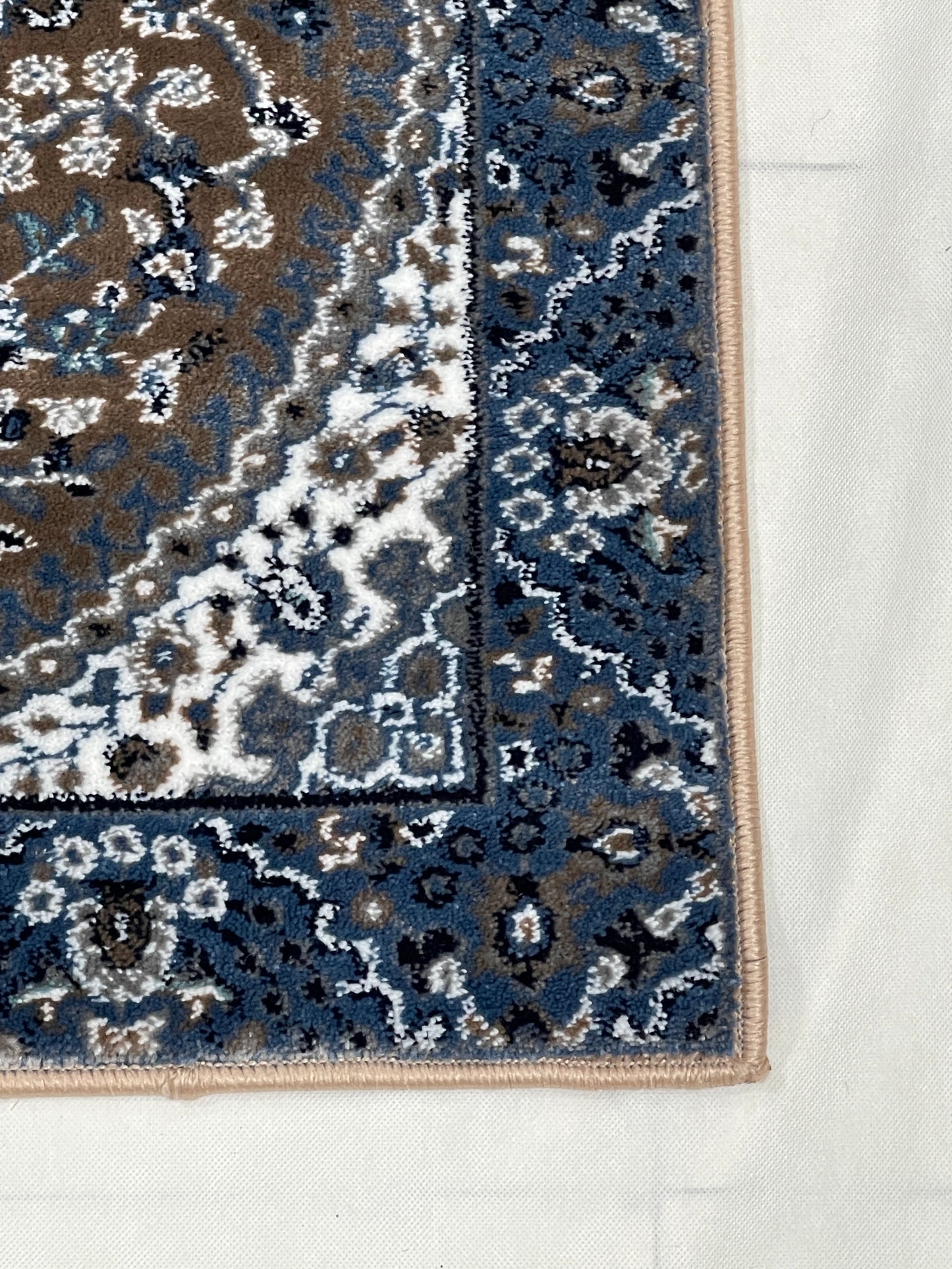 Mink Persian Polypropylene Woven Rug.  Size : 2.6 ft width x 6.6 ft length  (80 cm x 200cm)