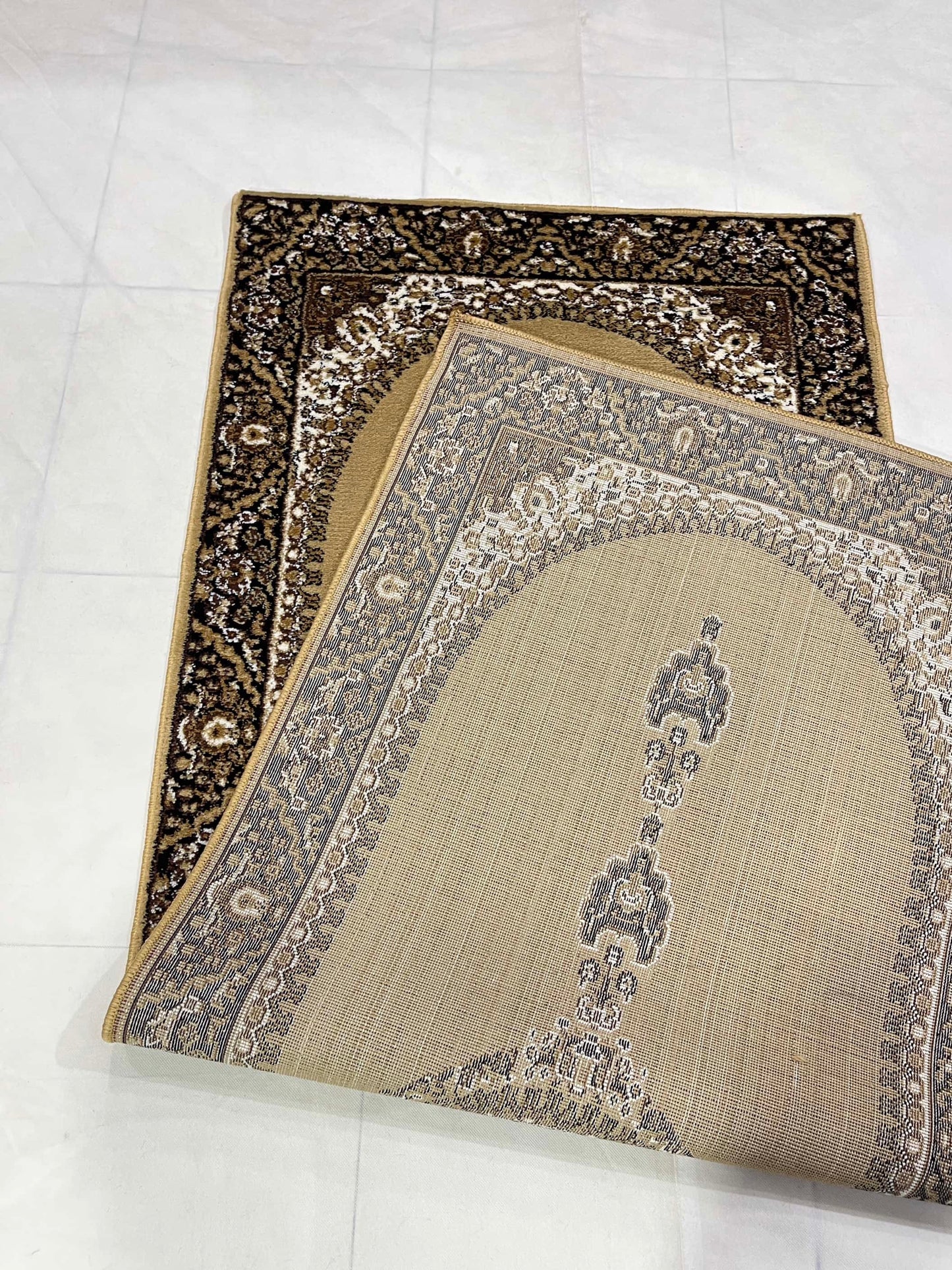 Beige Persian Polypropylene Woven Runner.
 Size : 2.6 ft width x 6.3 ft length
 (80 cm x 200cm)