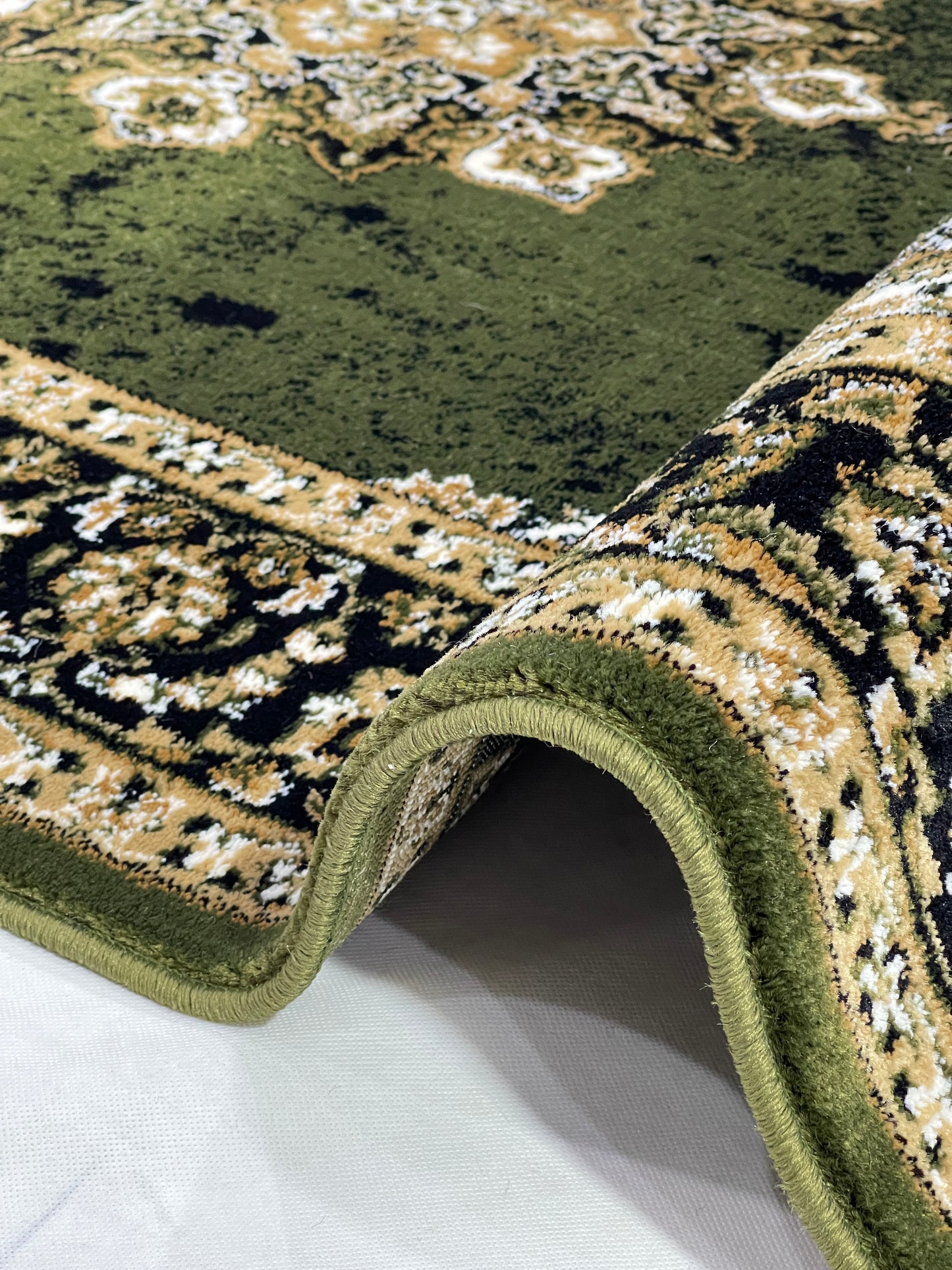 Persian Polypropylene Rug,back woven(Article-45-Green)
Size : 5ft width  x 7.3ft length (150cm x 220cm)