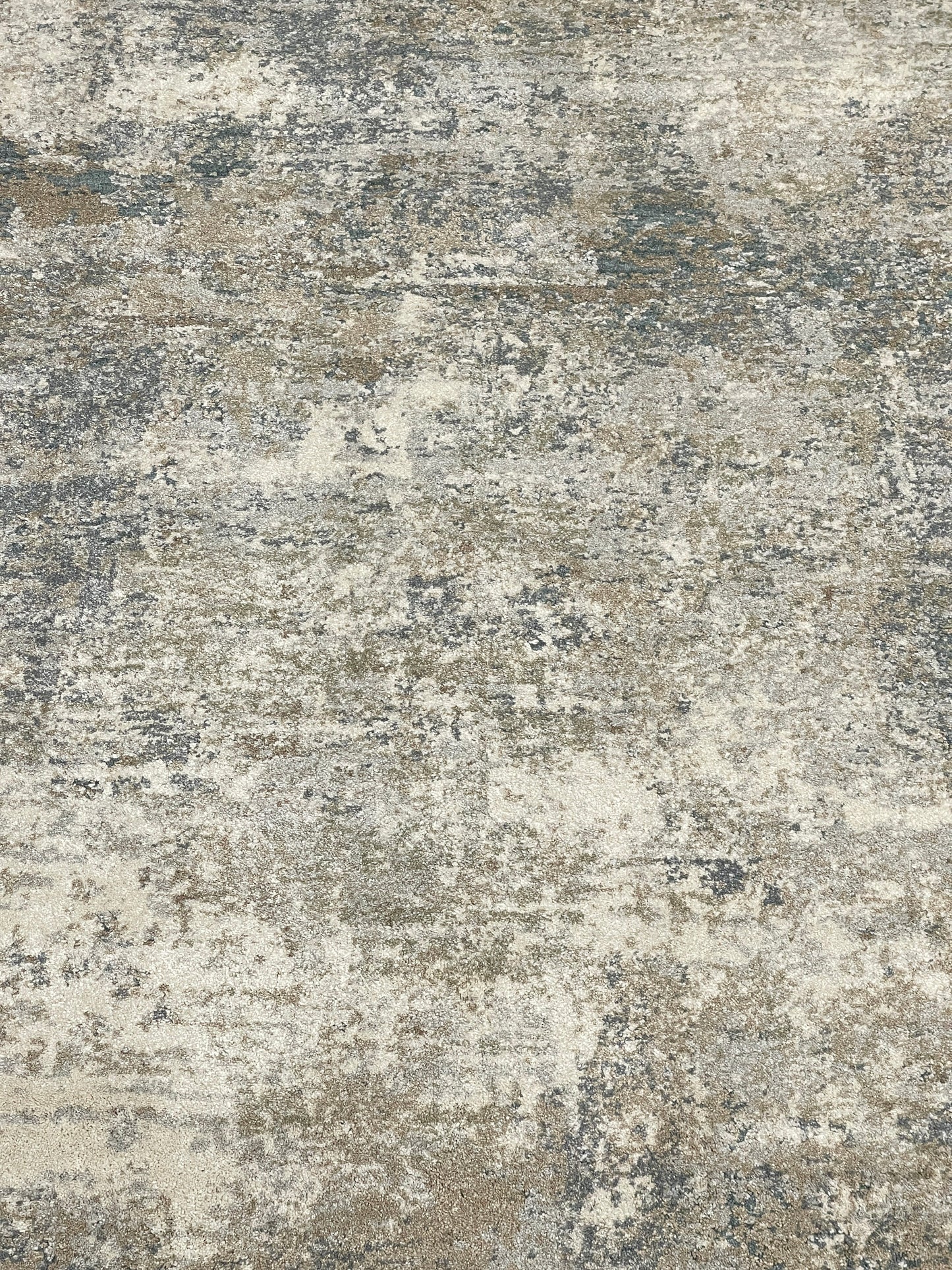 New Turkish Silk (Surya A) 
Size: 6.6 ft width x 9.6 ft length (200cm x 290cm)
Article -603- Beige & Grey