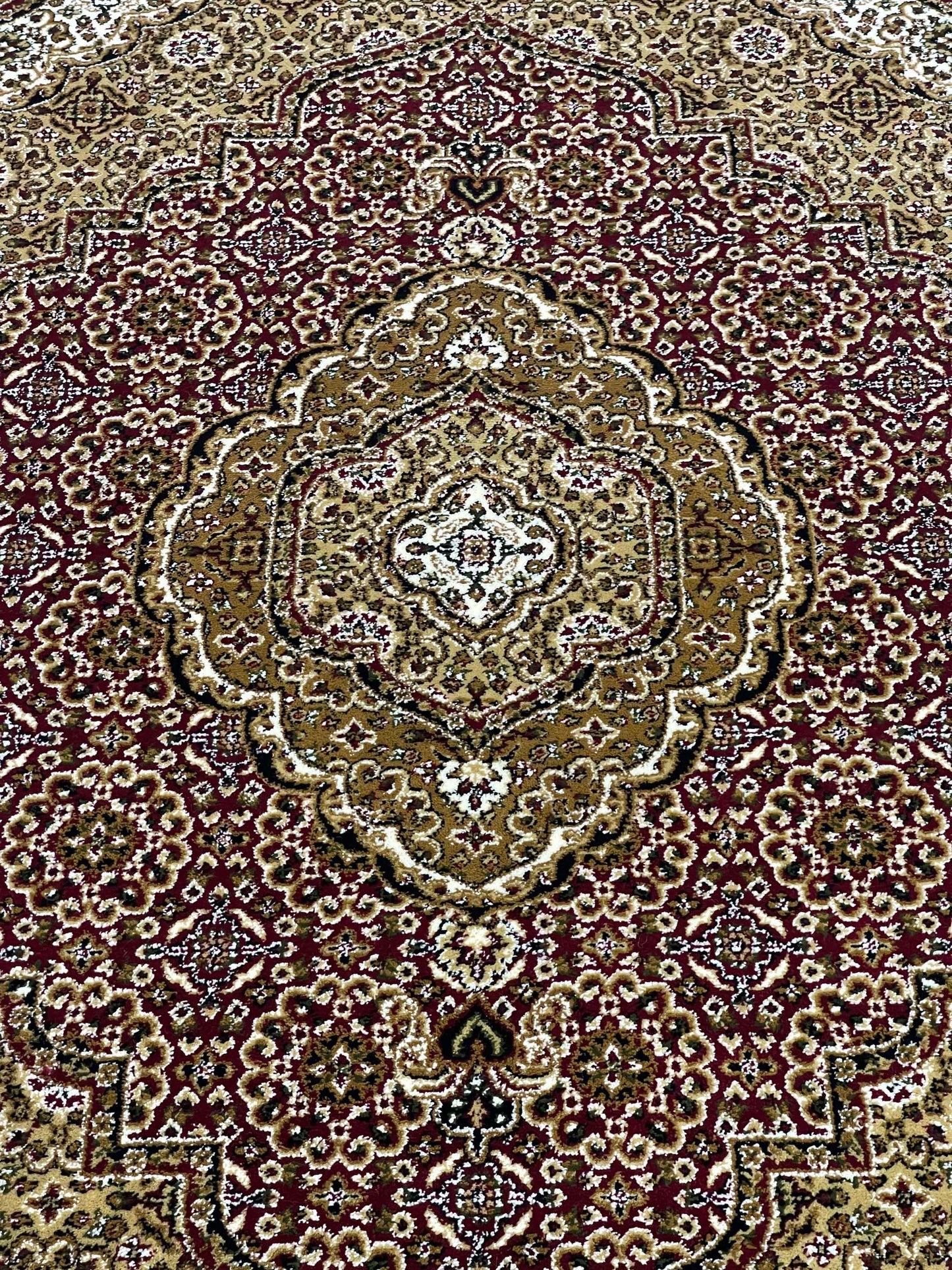 Red Persian Polypropylene Rug.
Article-99-Red