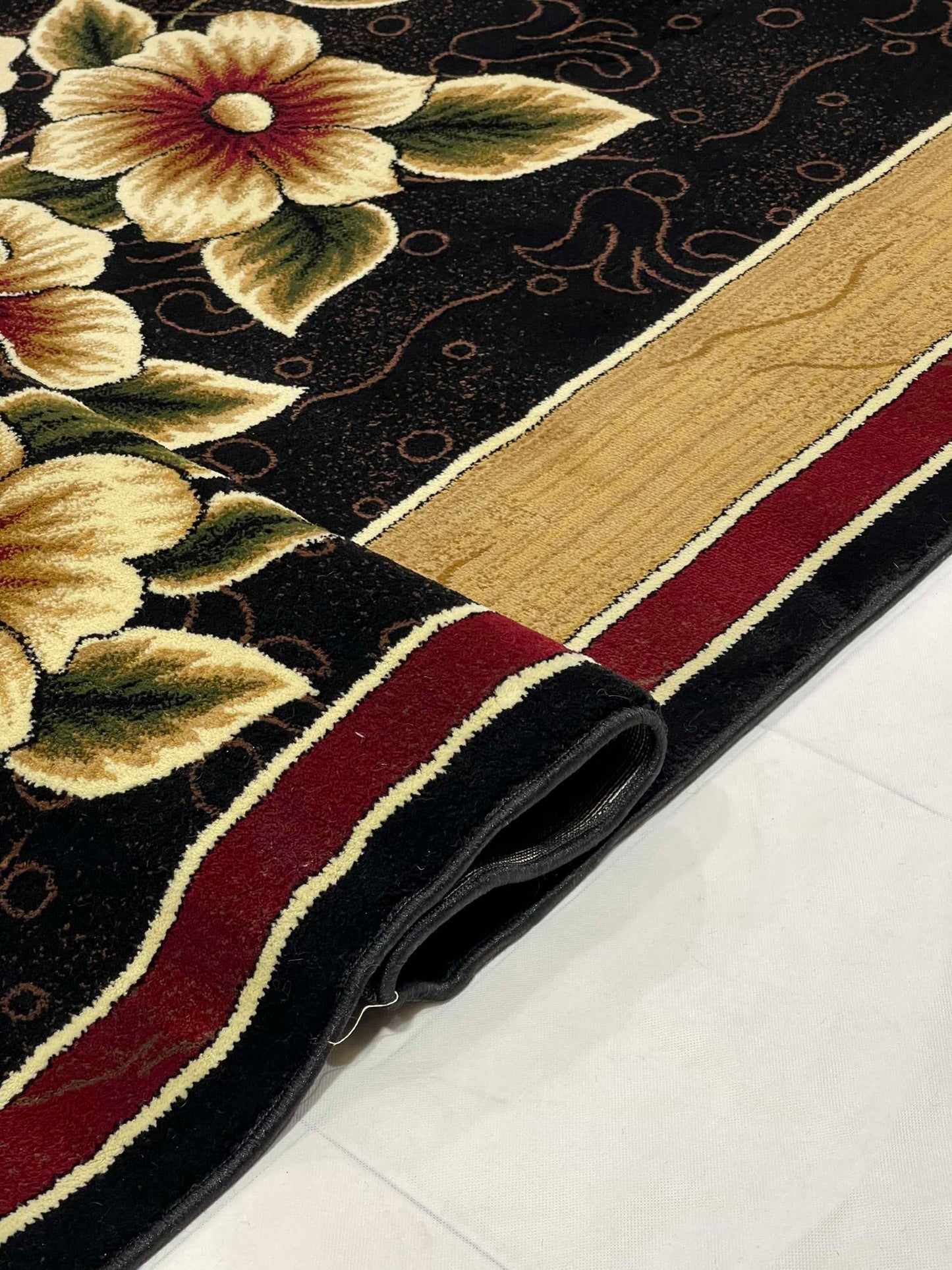 Floral Polypropylene Rug.
(Article-11850-Black)