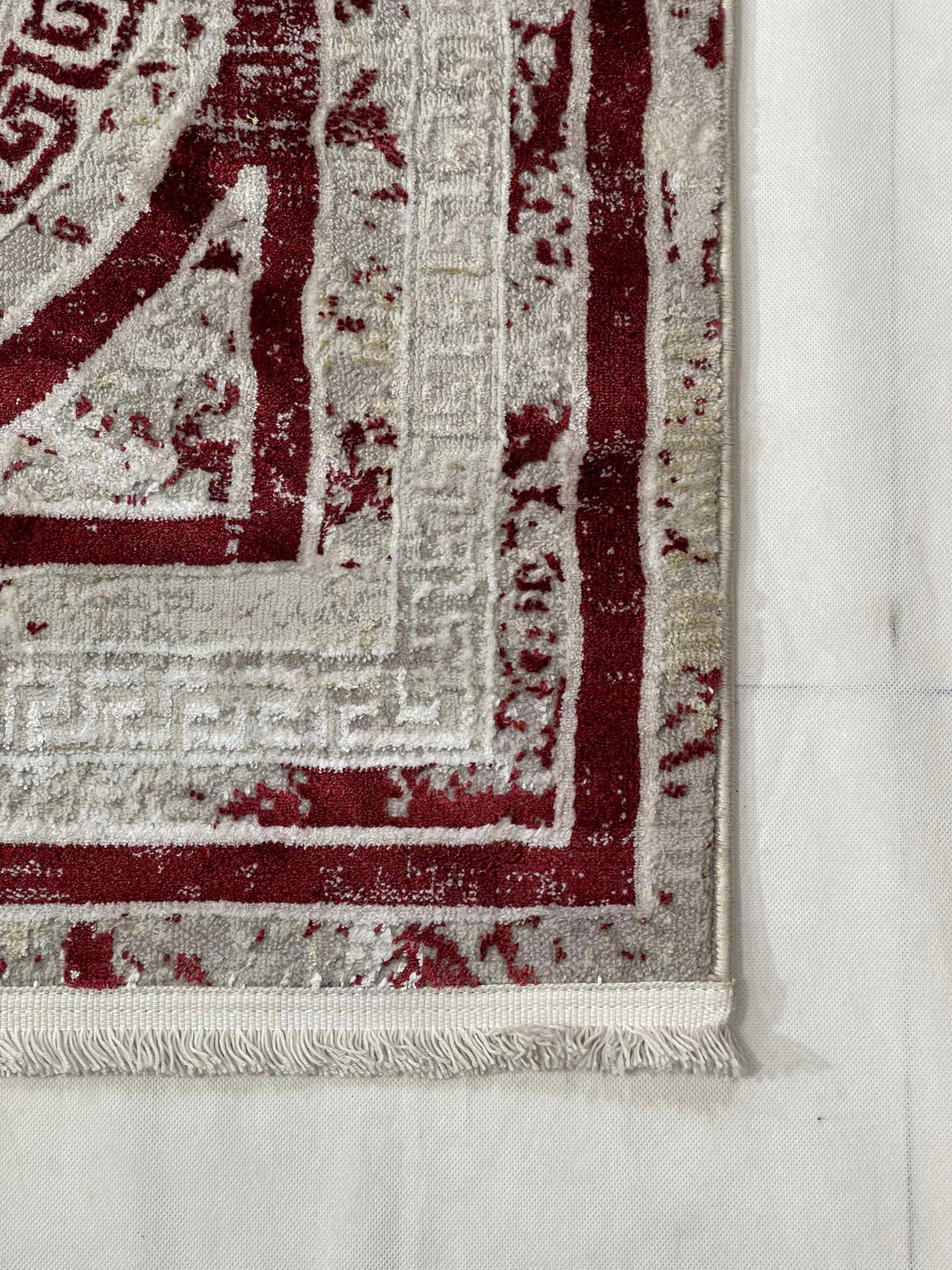 Turkish Silk Woven Rug.
Article-671-Red